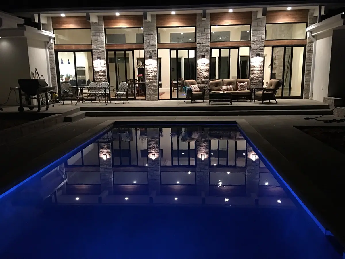 Custom in-ground gunite pool built by Mud Slingers